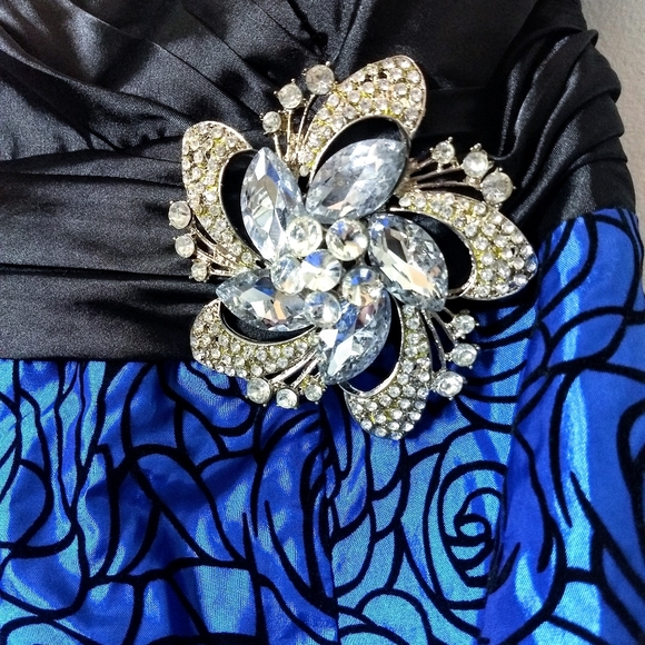 Ever Pretty Strapless Blue Floor Length Ball Gown - Picture 3 of 6